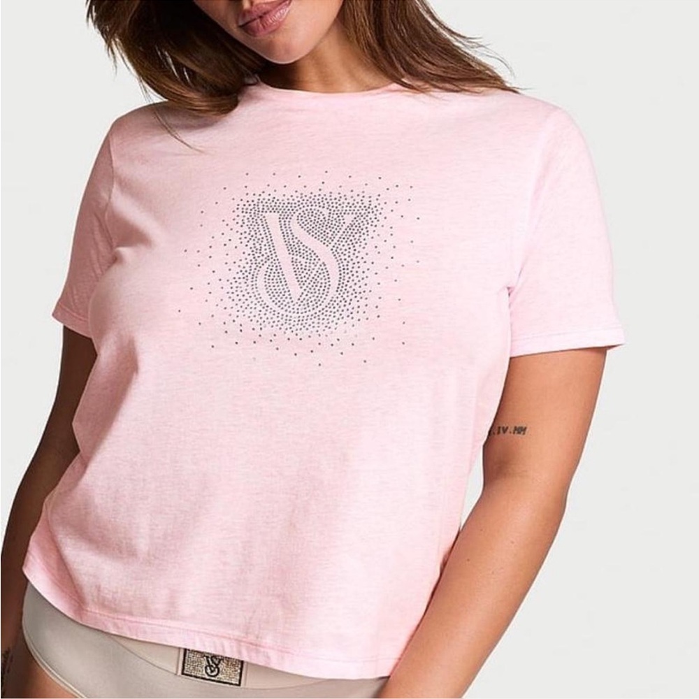 VICTORIA'S SECRET • T-SHIRTS
Women • Size XS • Like new